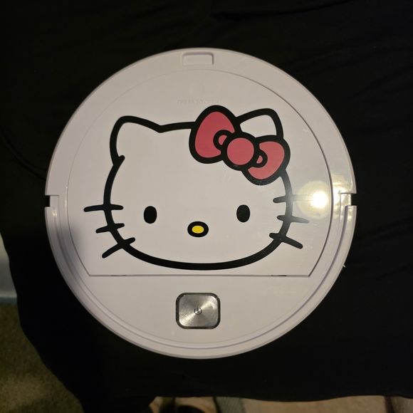 Hello Kitty Pink and White Robo Vacuum - Picture 5 of 5